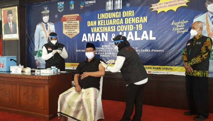 Belasan Tokoh dan Pejabat Publik Kabupaten Probolinggo Divaksin