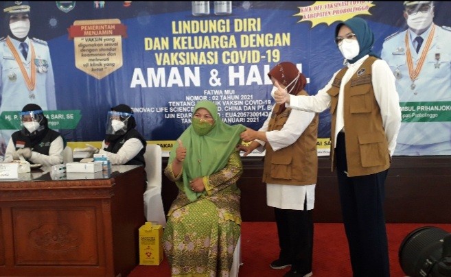 Disuntik Vaksin Covid 19, Ini Komentar Tokoh Publik Probolinggo
