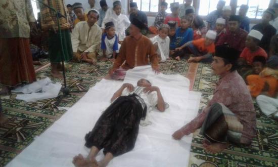 Gagas Pelatihan Pemulasaraan Jenazah, Takmir Masjid At-Taqwa Gending Hadirkan Tokoh Agama Setempat