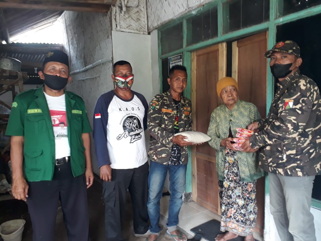 Ansor dan Banser Isi Libur Tahun Baru dengan Sedekah Beras