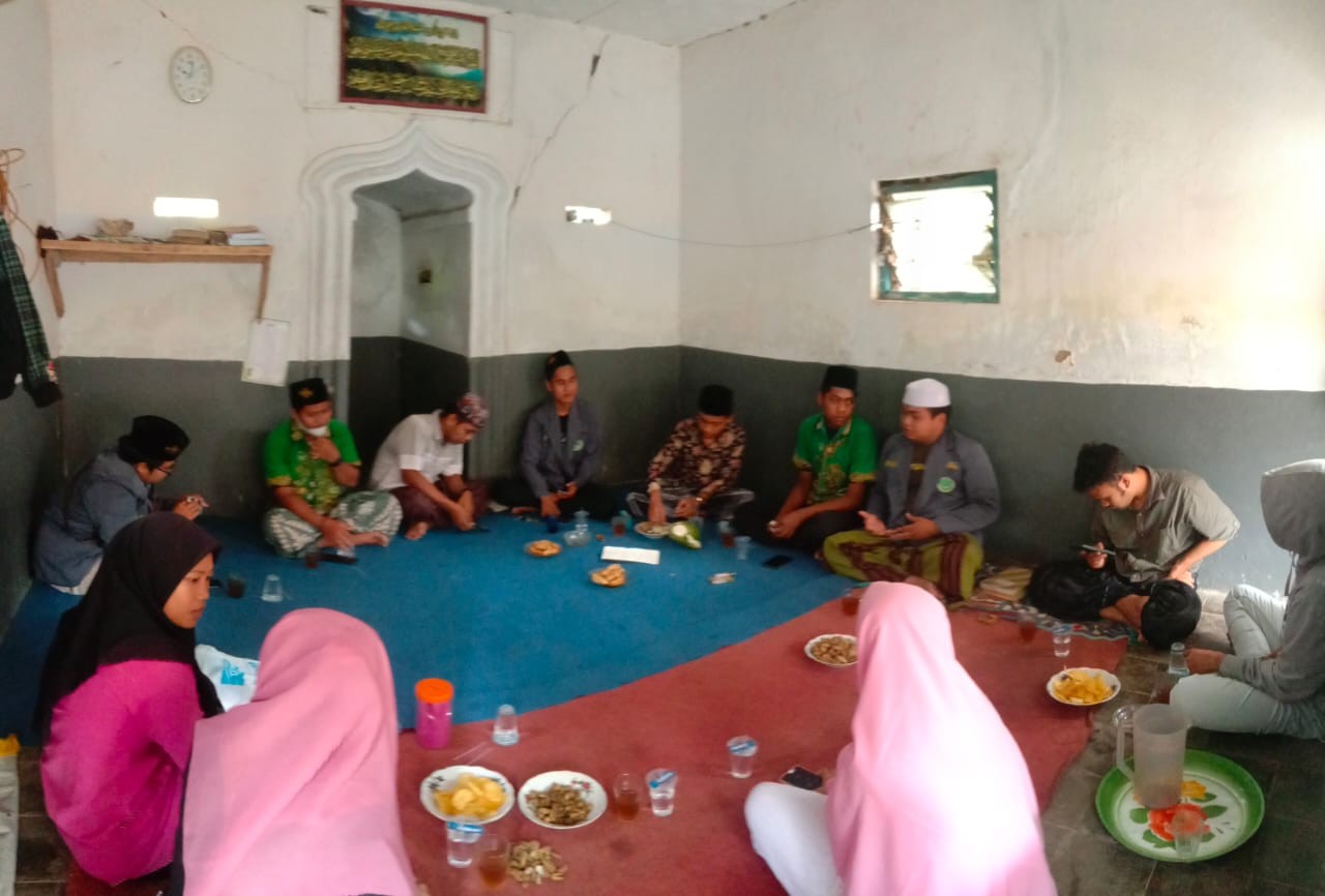Pimpinan Ranting IPNU IPPNU Pondok Wuluh Gelar Kajian Fiqih